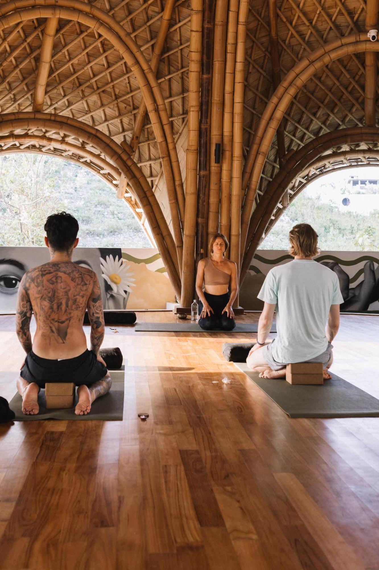 Mantra Wellness Center Hotel อูลูวาตู ภายนอก รูปภาพ