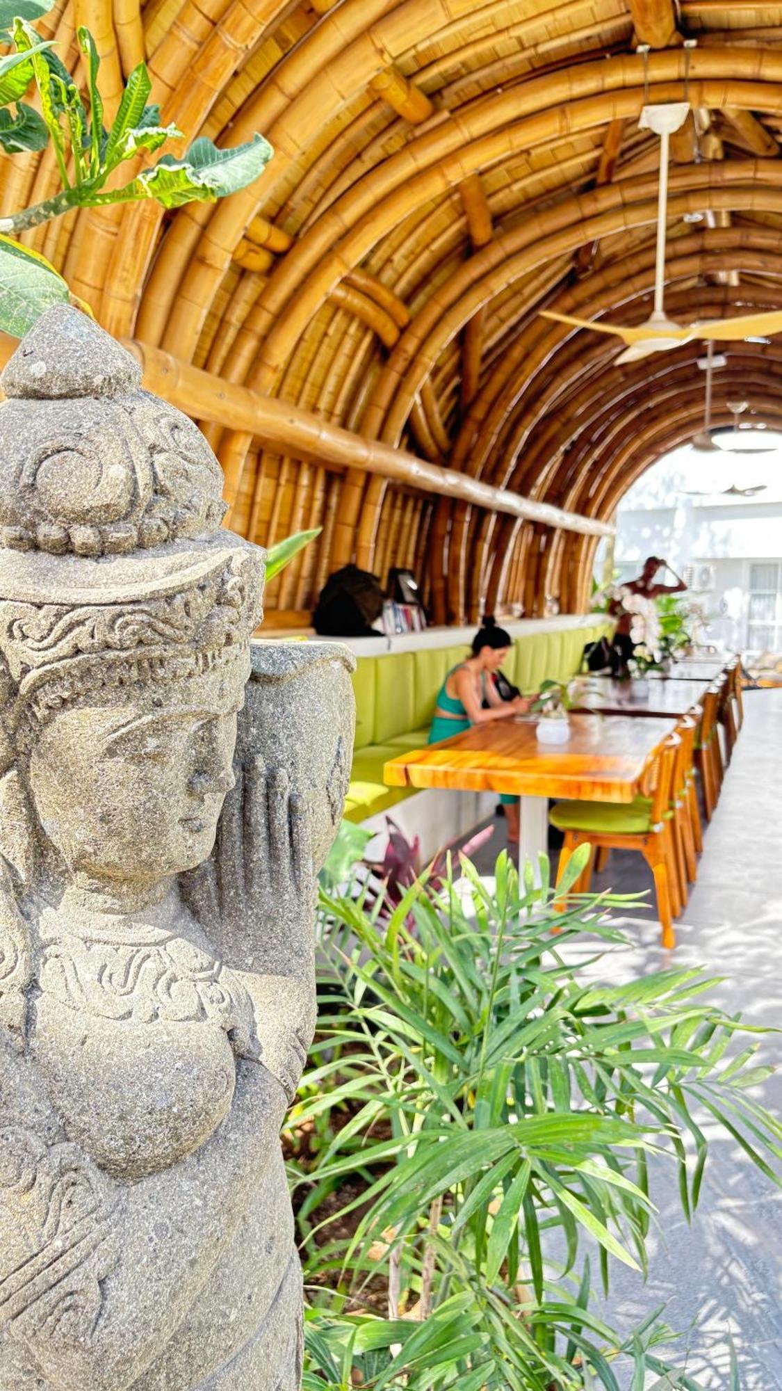 Mantra Wellness Center Hotel อูลูวาตู ภายนอก รูปภาพ