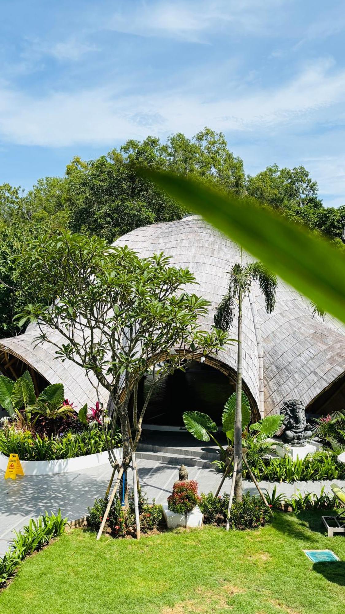 Mantra Wellness Center Hotel อูลูวาตู ภายนอก รูปภาพ